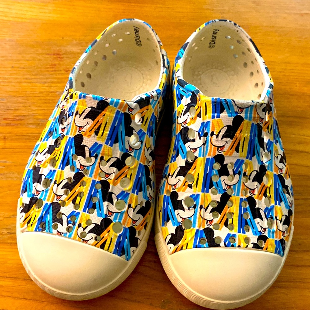 Disney NATIVE Jefferson slip ons MICKEY unisex